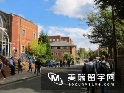 英国的大学开学时间是多会呢?