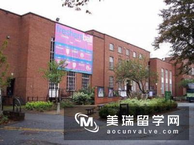 英国利兹大学留学一年费用