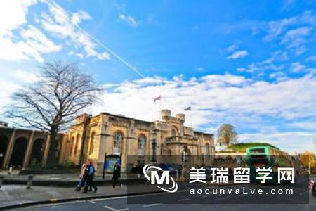 英国牛津大学留学费用介绍