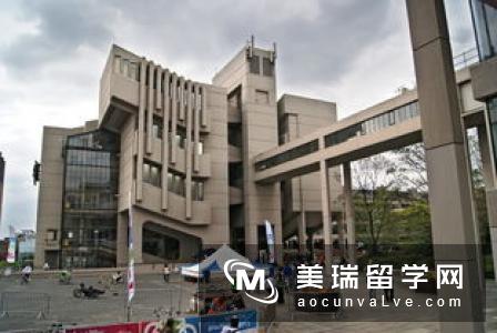 英国利兹大学留学费用情况